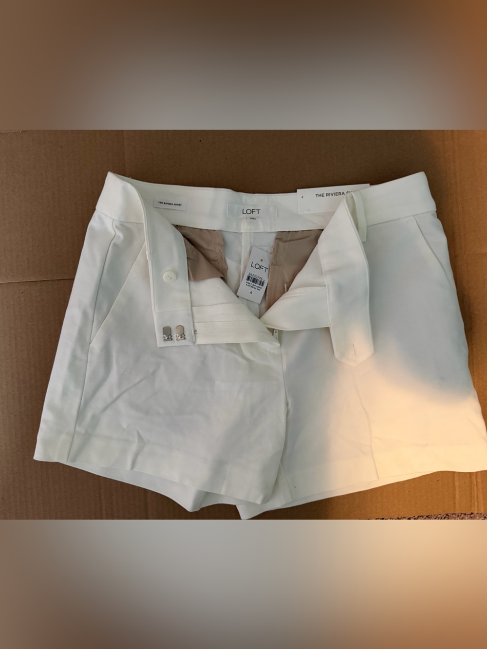 **LOFT Riviera Shorts – White – Size 4 – NWT**
